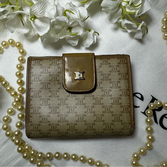 Celine Kisslock Compact Wallet, Vintage - Picture 7 of 16